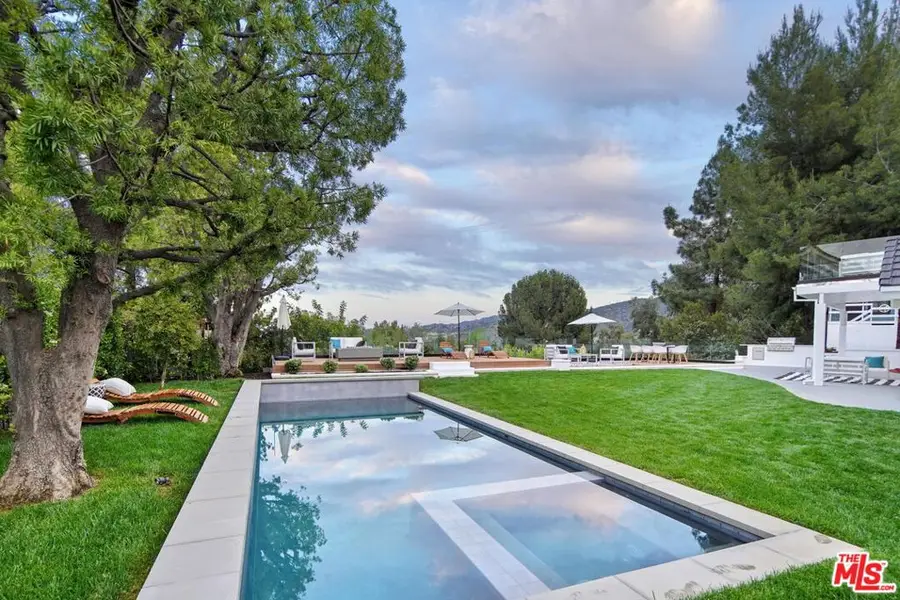 4050 Clarinda Drive, Tarzana, CA 91356 - #2