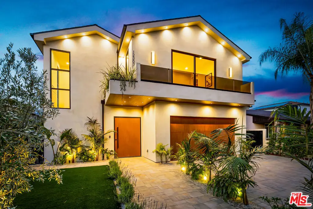 12307 Collins Street, Valley Village, CA 91607 - #1