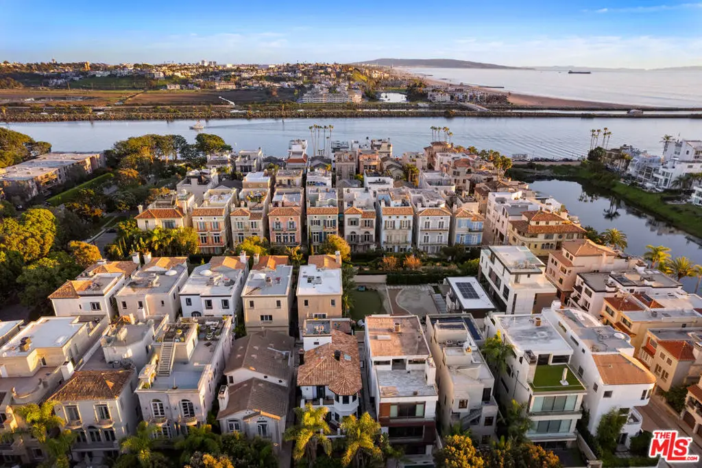 138 Voyage Mall, Marina Del Rey, CA 90292 - #1