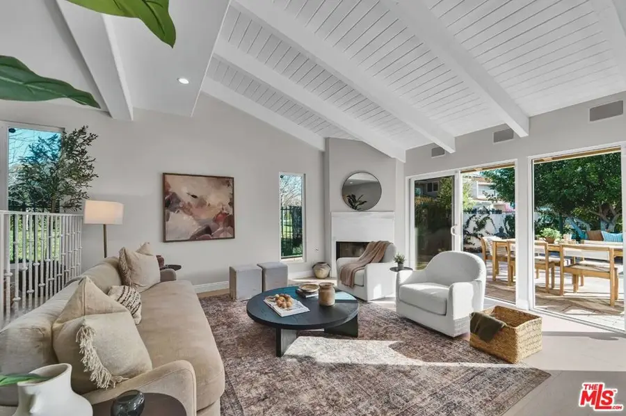 4724 Park Jacaranda, Calabasas, CA 91302 - #3