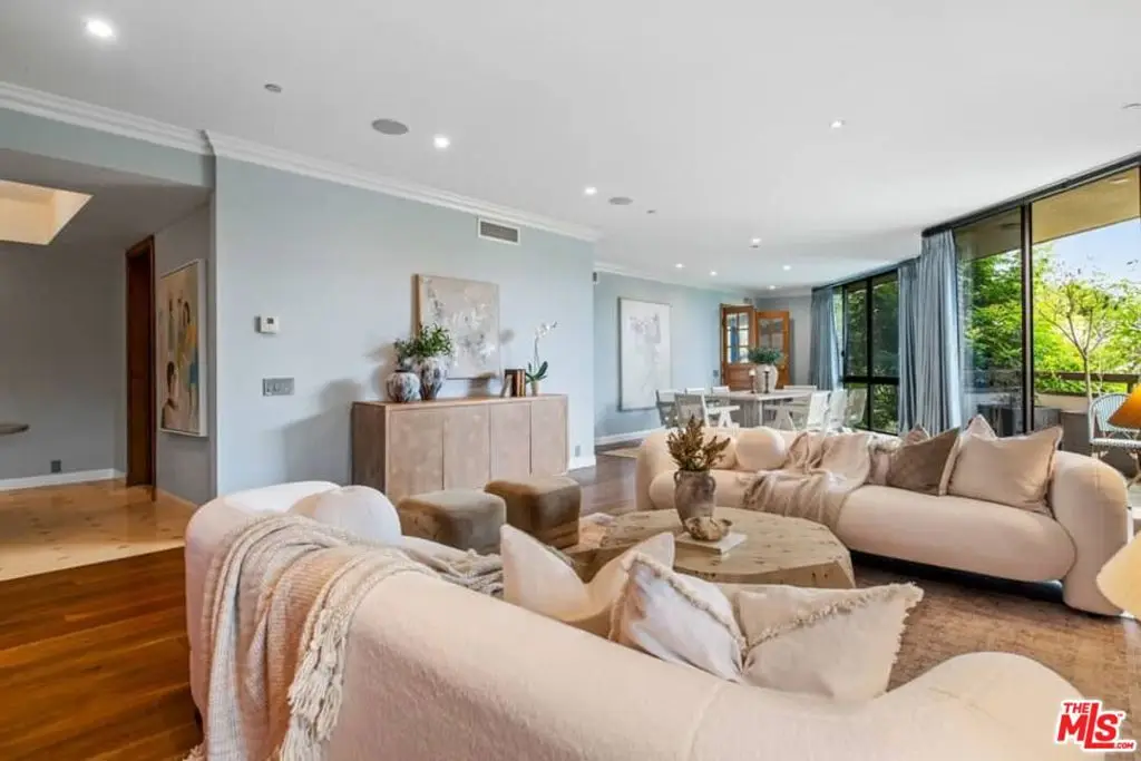 300 N Swall Drive #305, Beverly Hills, CA 90211 - Image #1