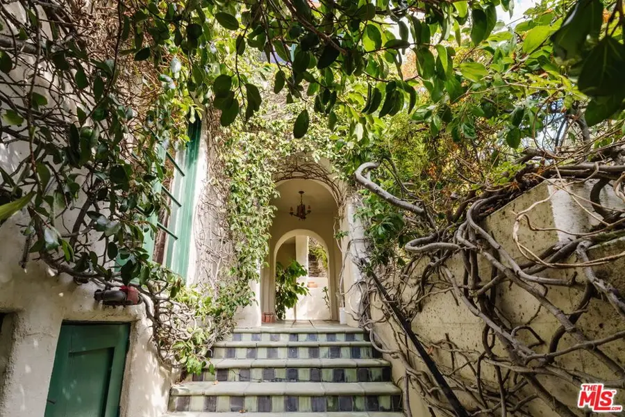 6740 Milner Road, Los Angeles, CA 90068 - #3