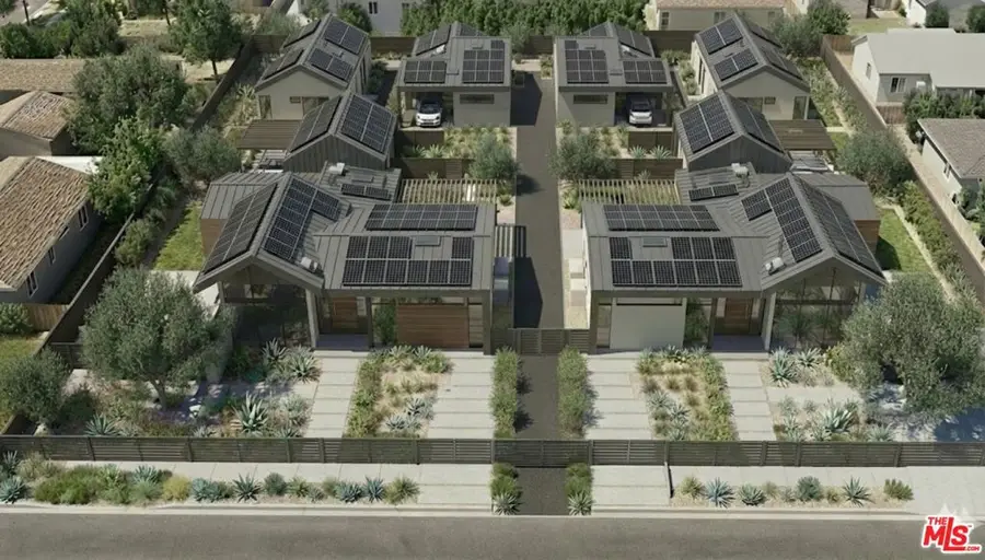 10425 Independence Avenue, Chatsworth, CA 91311 - #2