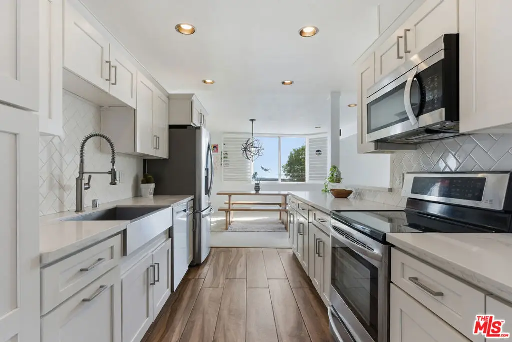 2385 Roscomare Road #E17, Los Angeles, CA 90077 - #1
