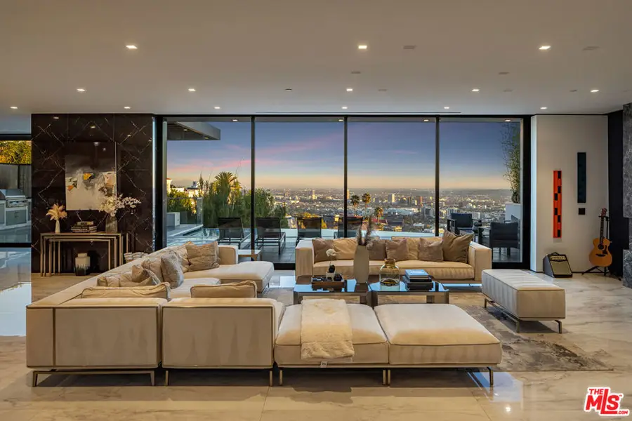 9410 Sierra Mar Place, Los Angeles, CA 90069 - Image #3