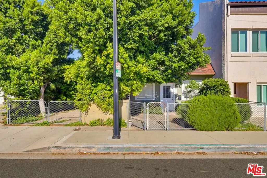 1817 W Burbank Boulevard, Burbank, CA 91506 - #1