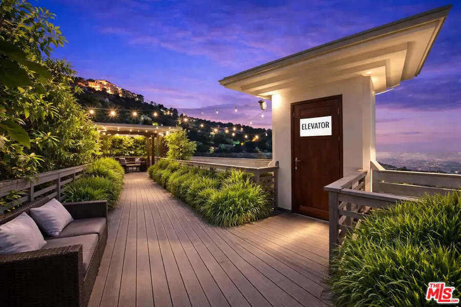 8827 Evanview Drive, Los Angeles, CA 90069 - #3