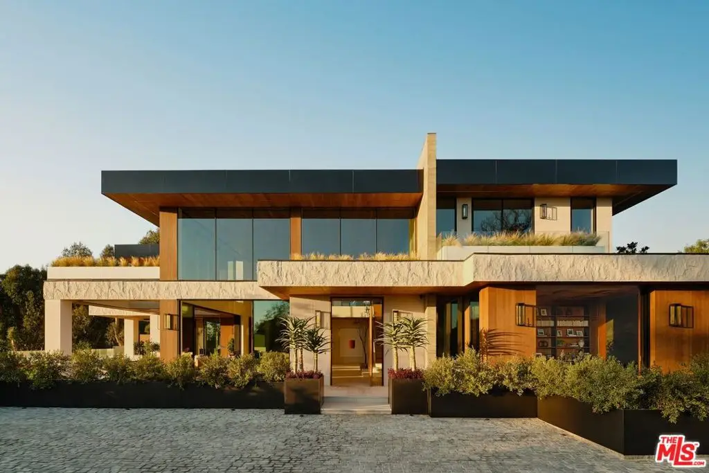 401 N Tigertail Road, Los Angeles, CA 90049 - Image #1