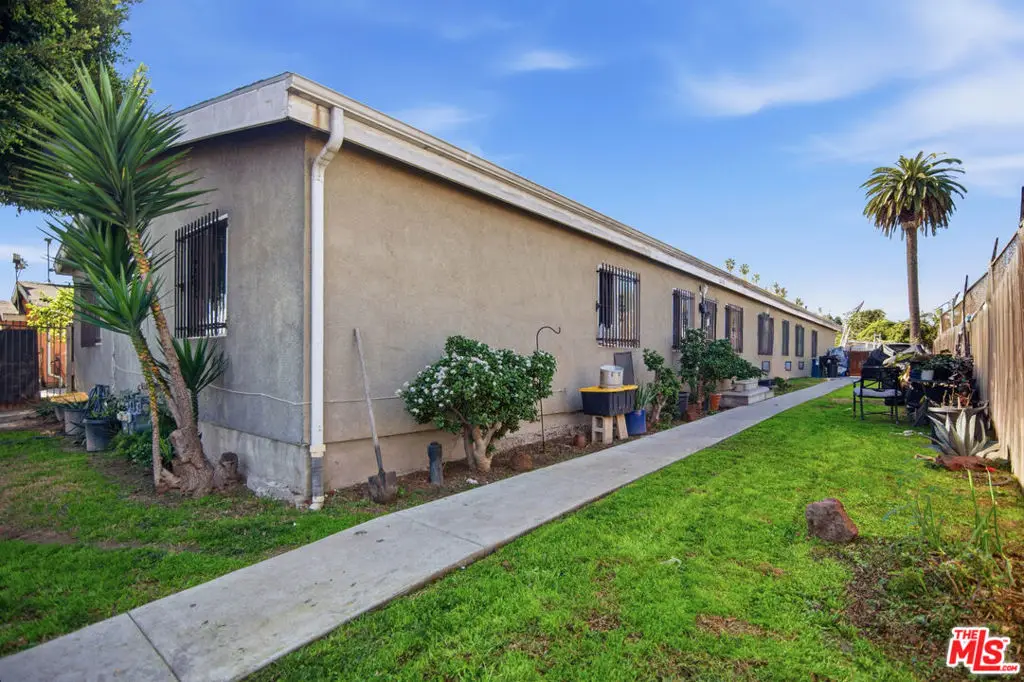 8027 S Figueroa Street, Los Angeles, CA 90003 - Image #1