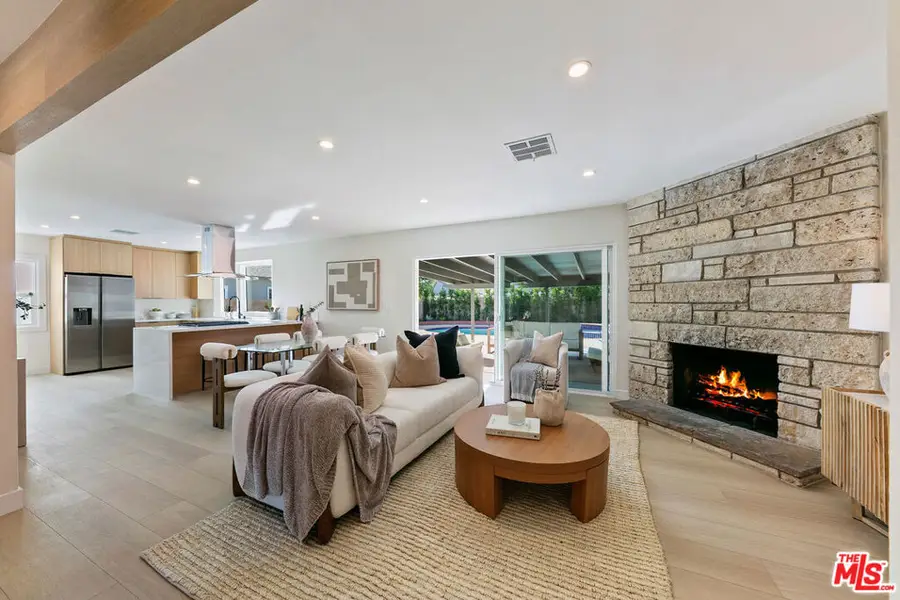 8915 Odessa Avenue, North Hills, CA 91343 - #2