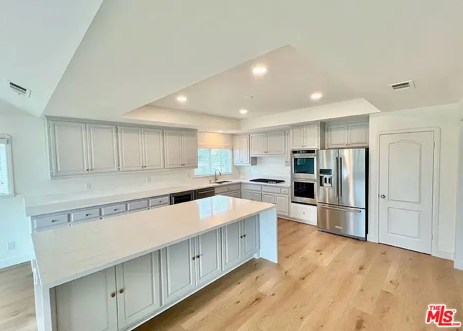 301 Ocean Avenue, Seal Beach, CA 90740 - Image #3