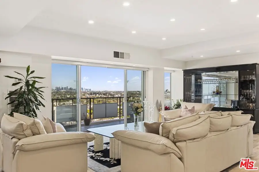 1155 N La Cienega Boulevard #1002, West Hollywood, CA 90069 - Image #3