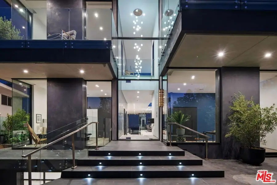 2304 Donella Circle, Los Angeles, CA 90077 - Image #3