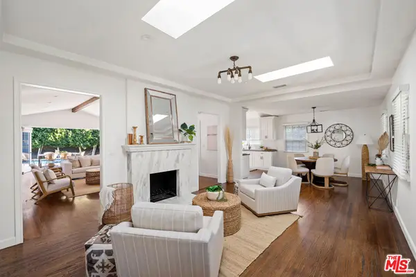 5732 Mammoth Avenue, Valley Glen, CA 91401