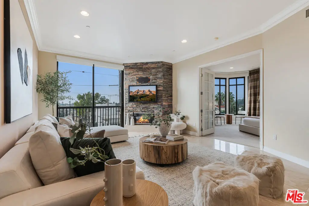 11847 Gorham Avenue #410, Los Angeles, CA 90049 - Image #1