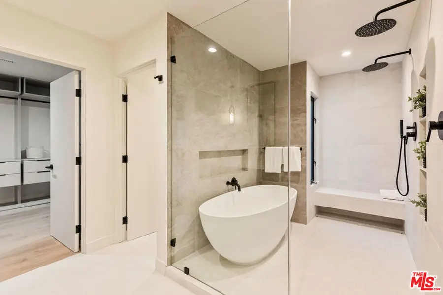 1401 N Bundy Drive, Los Angeles, CA 90049 - #2