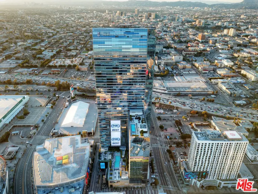 900 W Olympic Boulevard #39G, Los Angeles, CA 90015 - #3