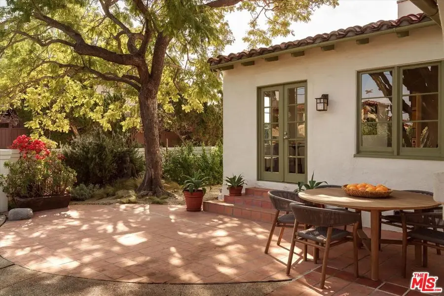 2439 Ronda Vista Drive, Los Angeles, CA 90027 - #2