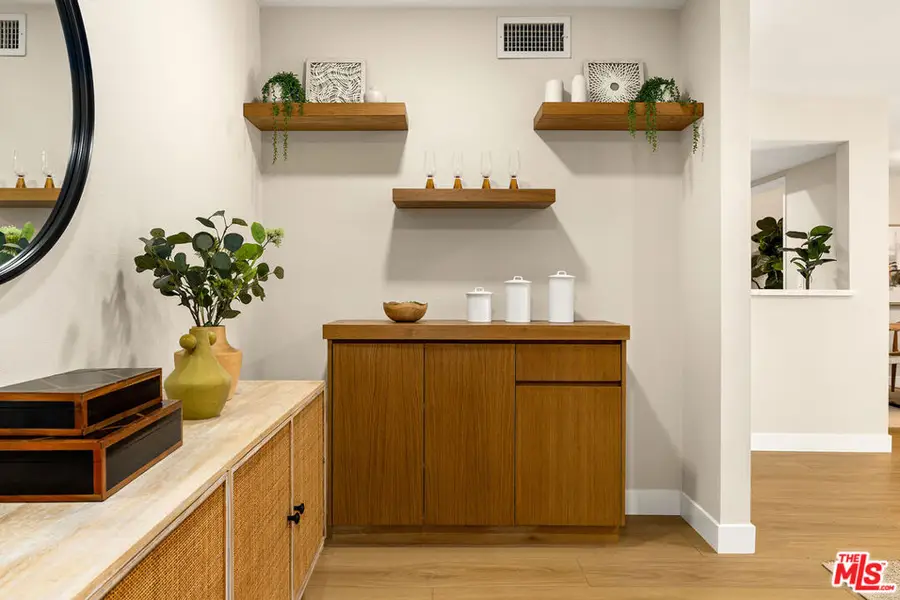 4542 Willis Avenue #206, Sherman Oaks, CA 91403 - Image #3