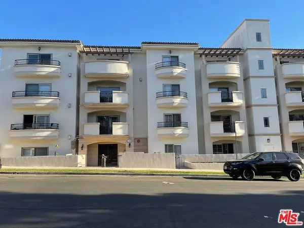 11860 Kiowa Avenue, Los Angeles, CA 90049