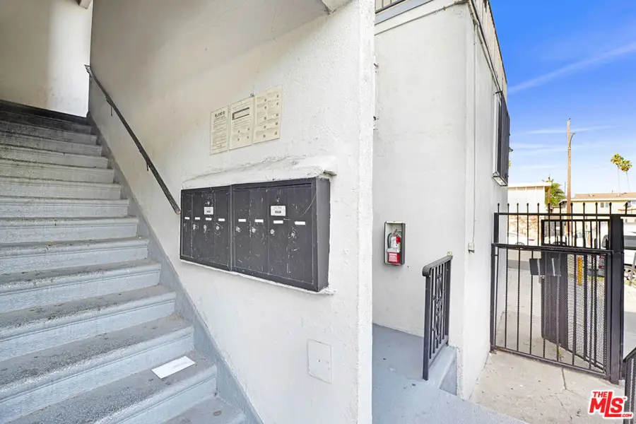 1320 W 97th Street, Los Angeles, CA 90044 - #3