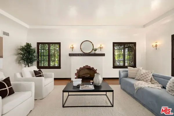 613 N Detroit Street, Los Angeles, CA 90036