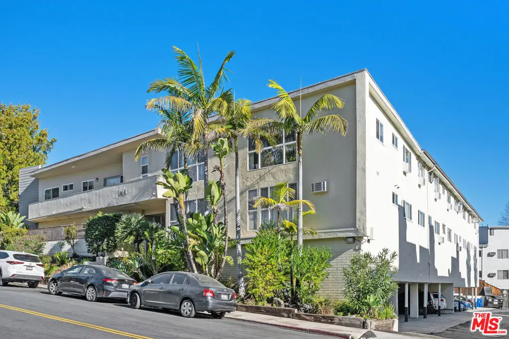 3410 Club Drive, Los Angeles, CA 90064 - Image #1