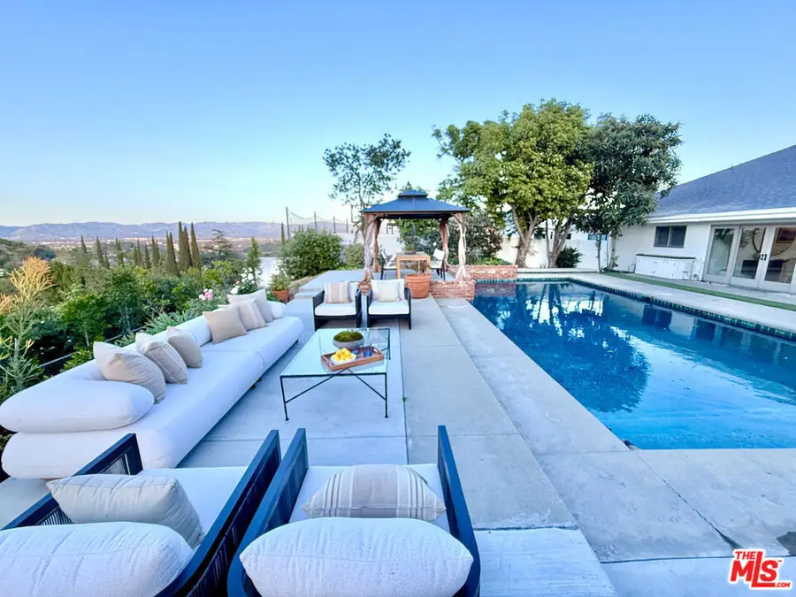 3328 Red Rose Drive, Encino, CA 91436 - Image #2