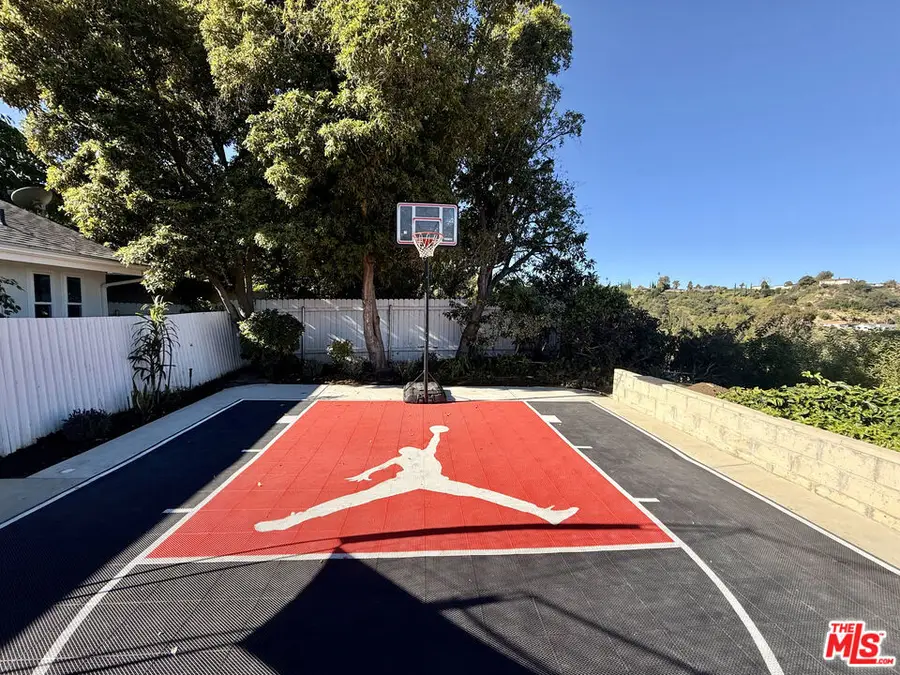 3328 Red Rose Drive, Encino, CA 91436 - Image #3