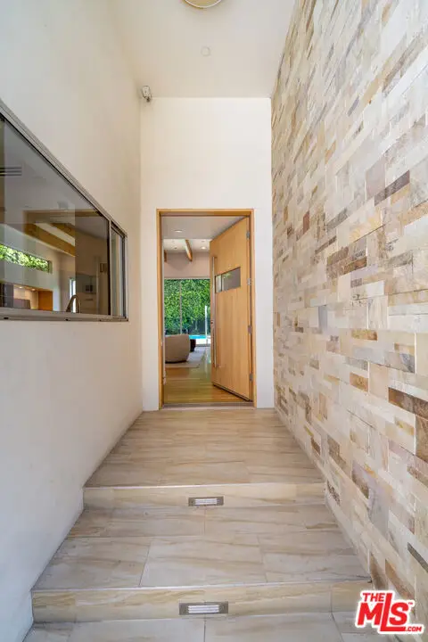 2410 N Vermont Avenue, Los Angeles, CA 90027 - Image #3