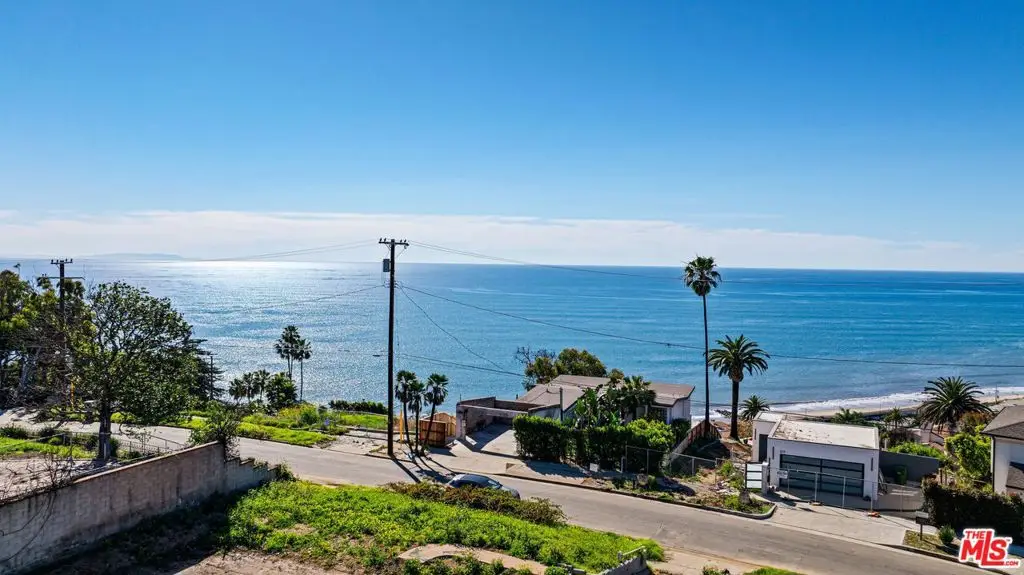 314 N Las Casas Avenue, Pacific Palisades, CA 90272 - Image #1