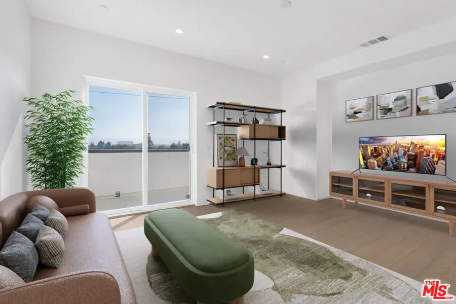 11210 W Lyon Lane #16, North Hollywood, CA 91606 - #3