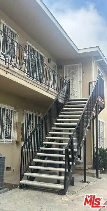 3209 Bartdon Avenue, Inglewood, CA 90303 - Image #2