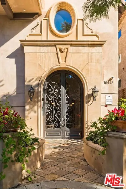 1610 Camden Avenue #401, Los Angeles, CA 90025