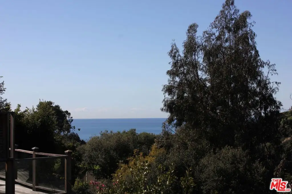 633 Radcliffe Avenue, Pacific Palisades, CA 90272 - Image #1