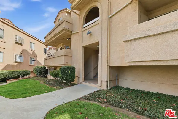19834 Sandpiper Place #64, Newhall, CA 91321