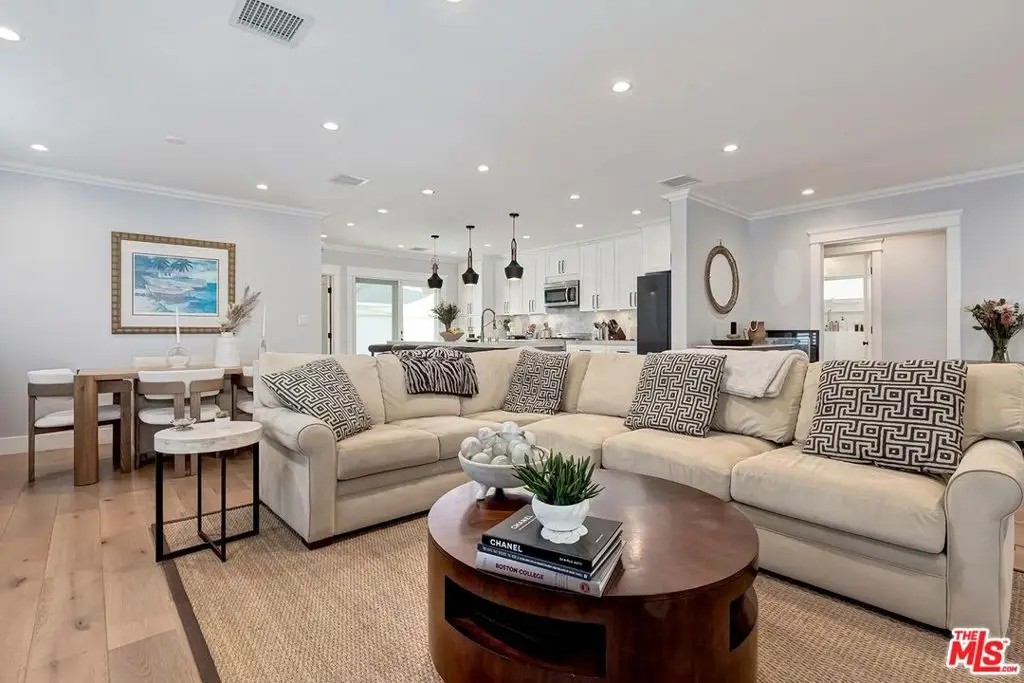 7404 Kentwood Avenue, Los Angeles, CA 90045 - Image #1