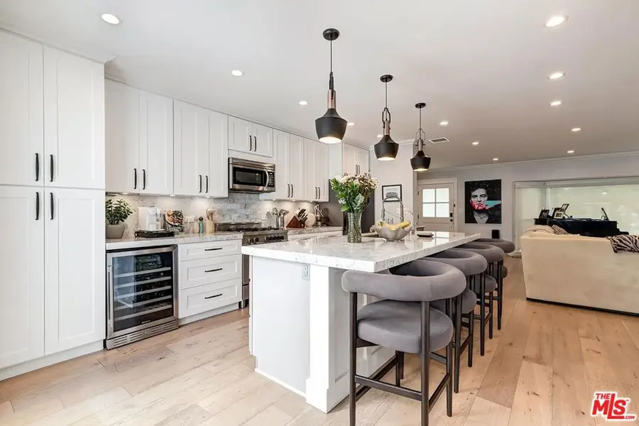 7404 Kentwood Avenue, Los Angeles, CA 90045 - Image #3