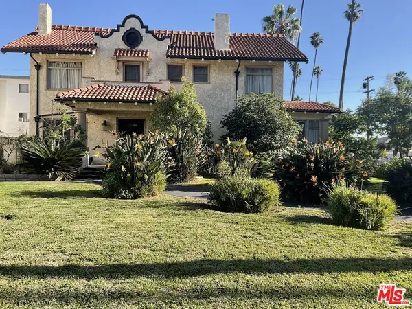 2068 S Hobart Boulevard, Los Angeles, CA 90018