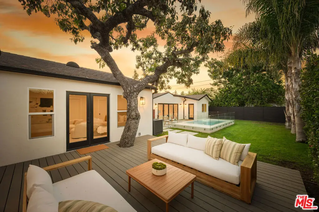 3953 S Victoria Avenue, Los Angeles, CA 90008 - #1