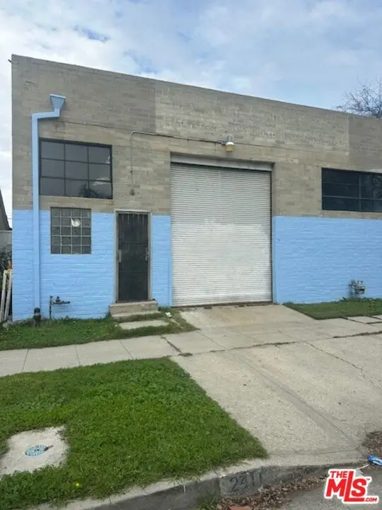 2411 Exposition Place, Los Angeles, CA 90018 - Image #1