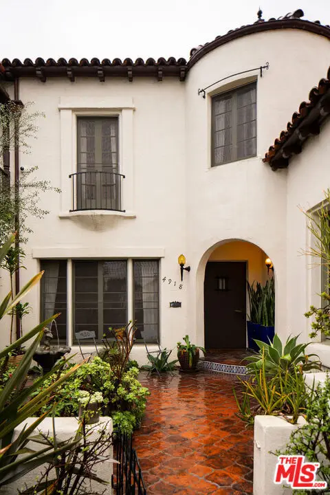 4918 Angeles Vista Boulevard, View Park Windsor Hills, CA 90043 - #3