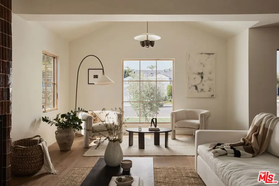 7854 Truxton Avenue, Los Angeles, CA 90045 - #3