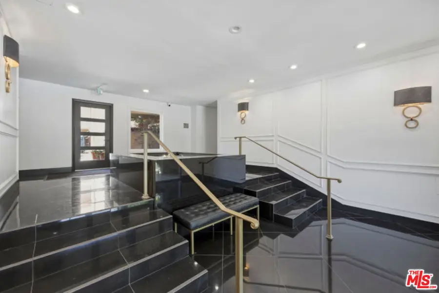 1121 N Olive Drive #302, West Hollywood, CA 90069 - #2