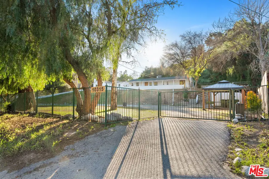 10315 Wheatland Avenue, Sunland, CA 91040 - #2