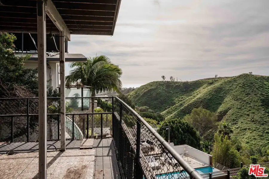 1545 Umeo Road, Pacific Palisades, CA 90272 - #2