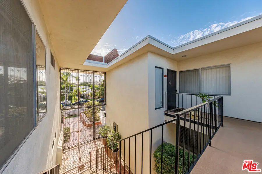 1522 S Centinela Avenue #210, Los Angeles, CA 90025 - #3