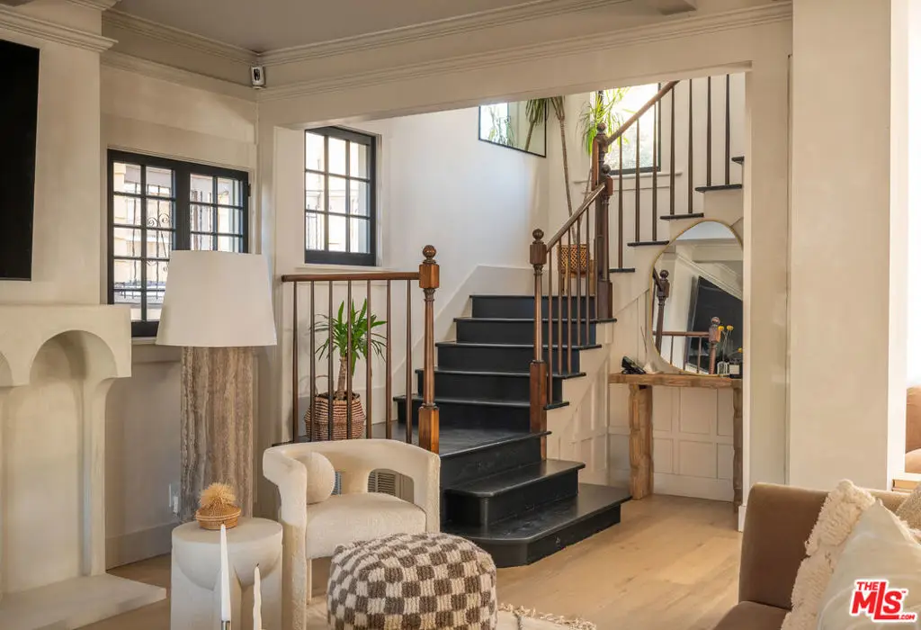 1715 S Kingsley Drive, Los Angeles, CA 90006 - Image #1