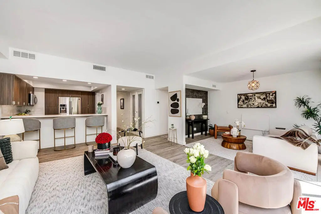 7135 Hollywood Boulevard #305, Los Angeles, CA 90046 - #1