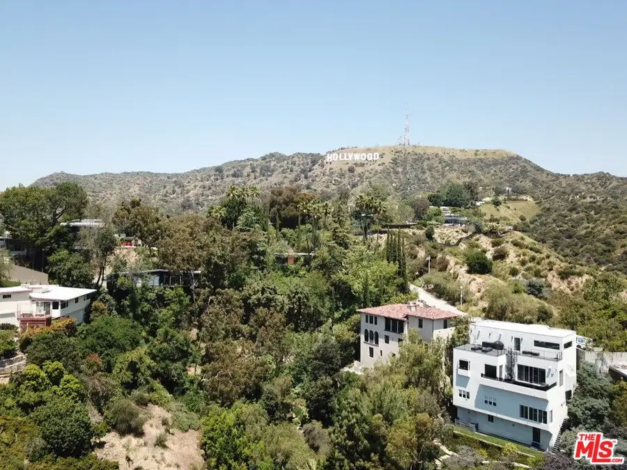 6053 Rodgerton Drive, Los Angeles, CA 90068 - #2